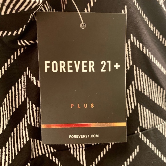 🆕 Forever 21+ Dress - Picture 5 of 6